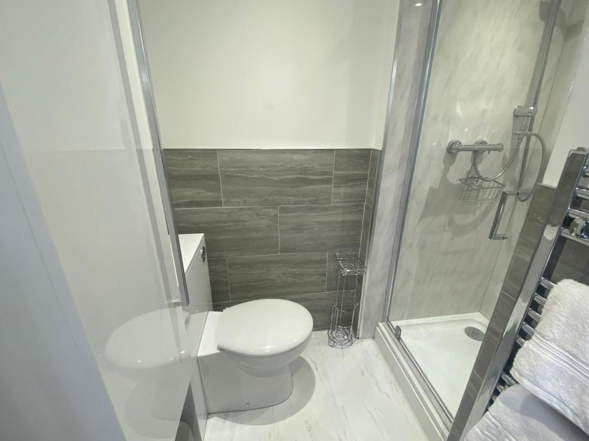 The Lily Pad Near Poole Dorset Self Contained Private Entrance And Free Parking Hotel Corfe Mullen Ngoại thất bức ảnh
